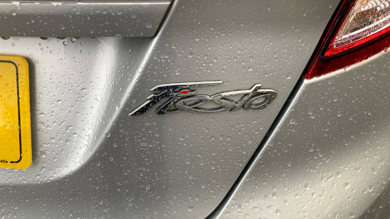 Ford Fiesta 1.25 82 Zetec 5dr Petrol Hatchback